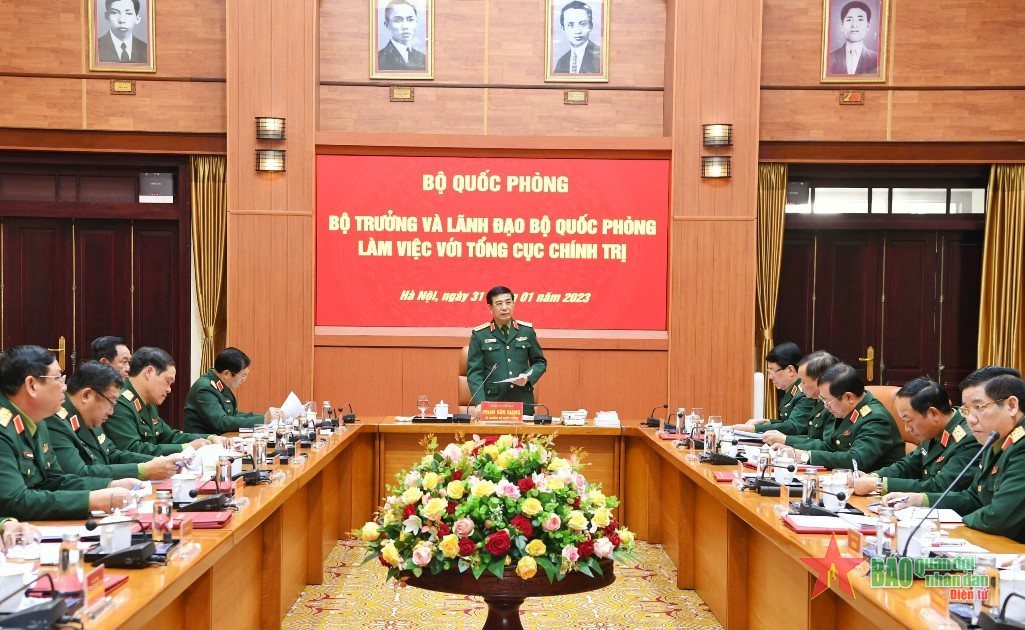 Đại tướng Phan Văn Giang và lãnh đạo Bộ Quốc phòng làm việc với Tổng cục Chính trị Quân đội nhân dân Việt Nam